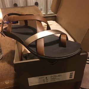 Women’s Olukai Upena Gladiator sandals size 9